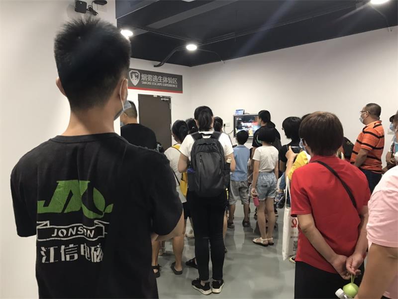 普及安全滅火知識(shí)，共建消防防火墻！—江信電子消防安全演練3.jpg